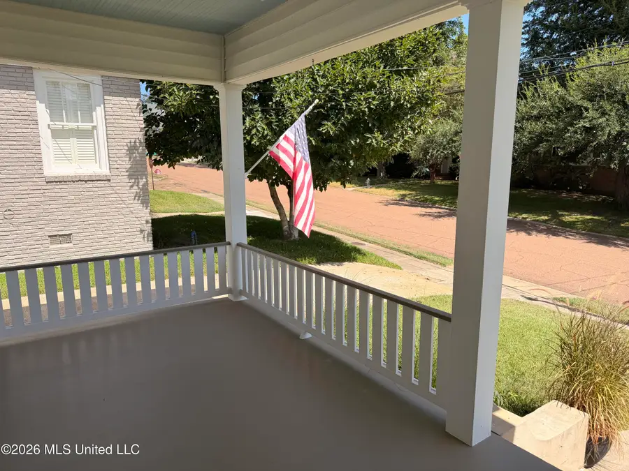 902 Washington Street, Natchez, MS 39120 - #2