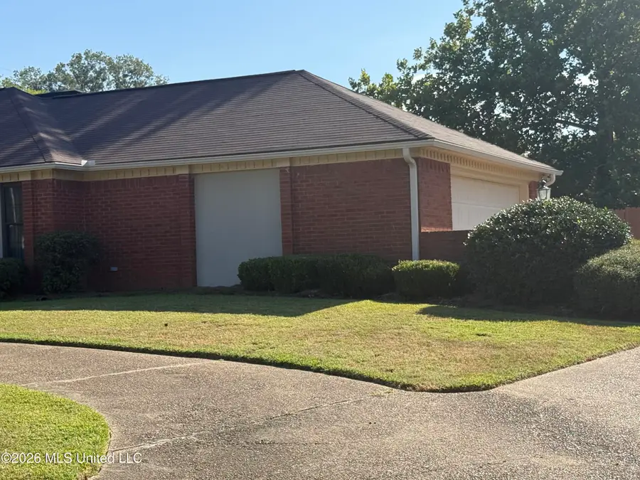 6530 Cedarwood Drive, Jackson, MS 39213 - #2