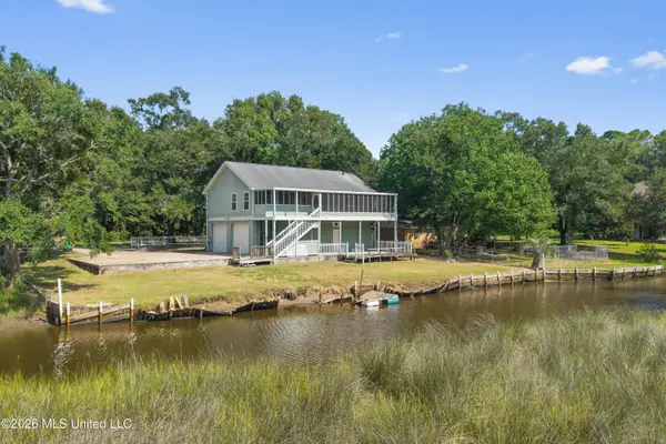 2119 E Simmons Bayou Drive, Ocean Springs, MS 39564