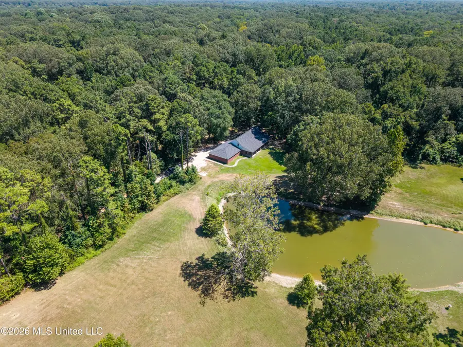 8 Freedom Road, Natchez, MS 39120 - #3