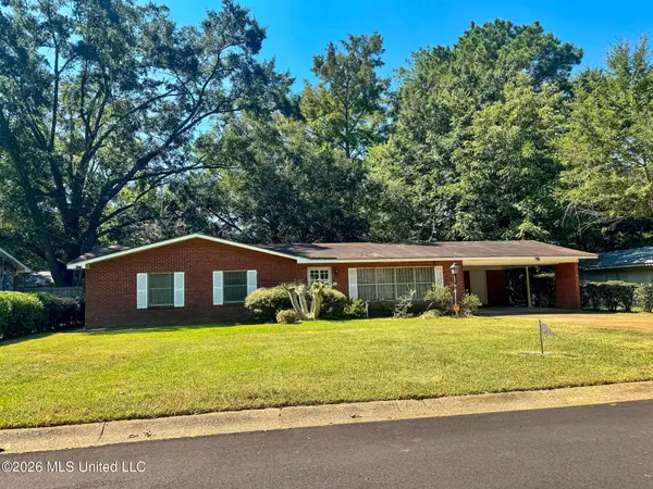 1215 Deerfield Lane, Jackson, MS 39211