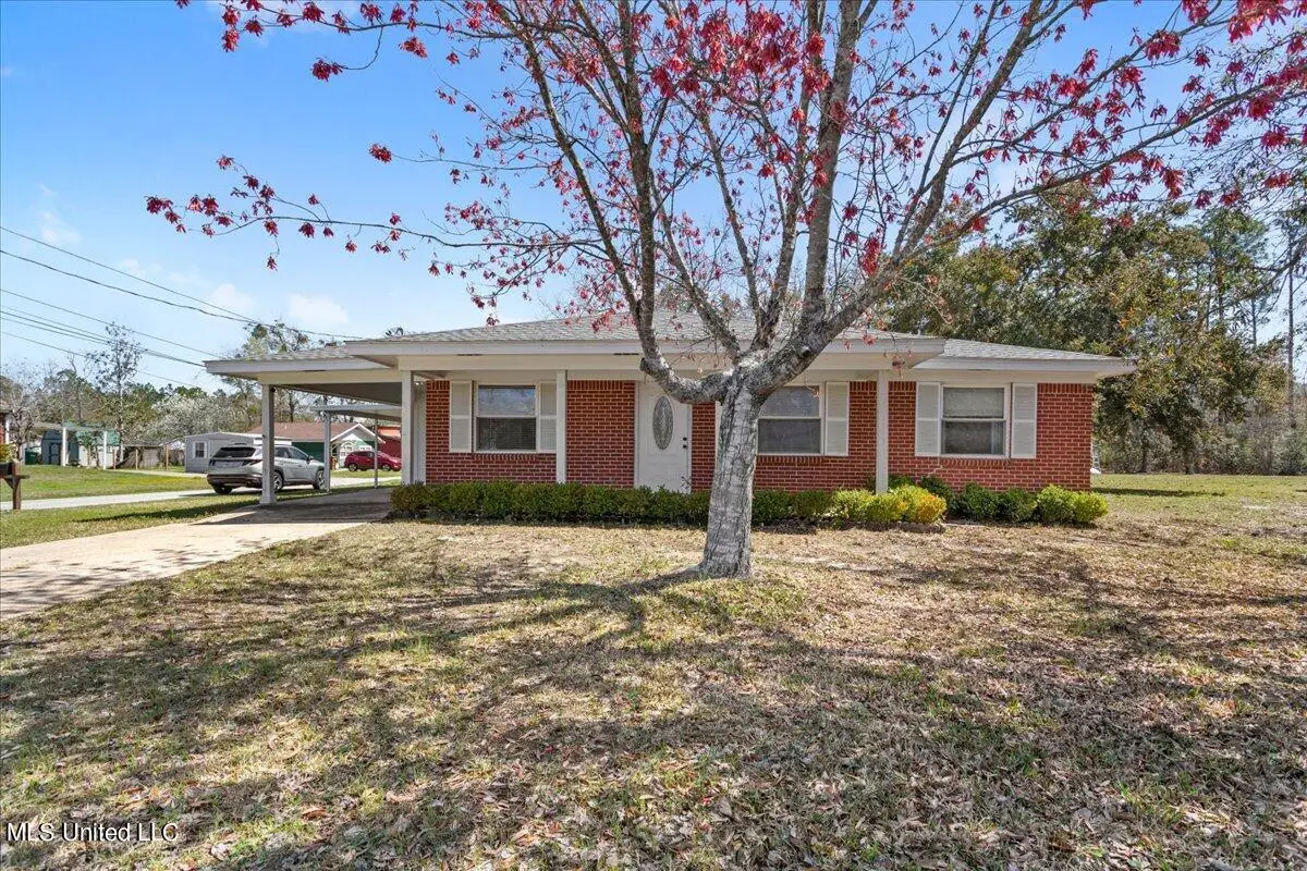 328 Menge Avenue, Pass Christian, MS 39571 - #1