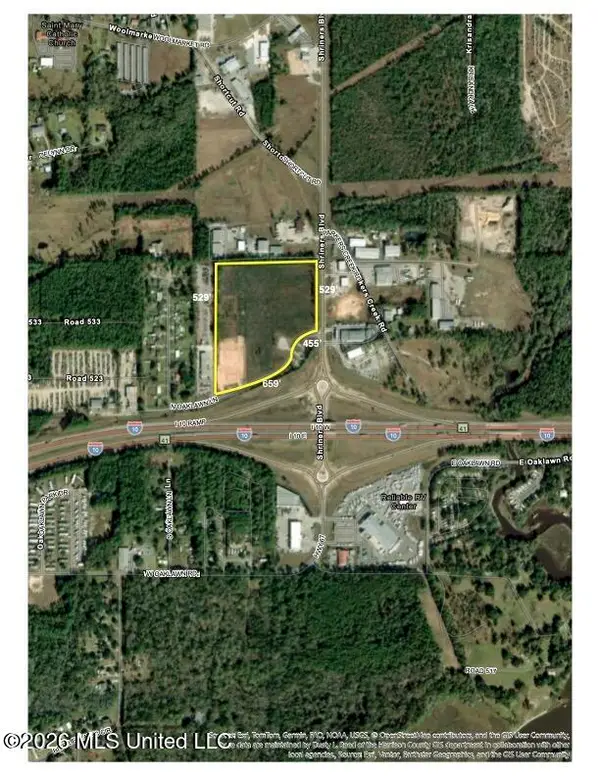 N Oaklawn Lane, Biloxi, MS 39532