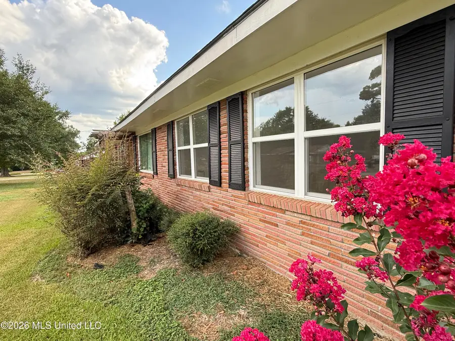 112 Berry Street, New Hebron, MS 39140 - #2