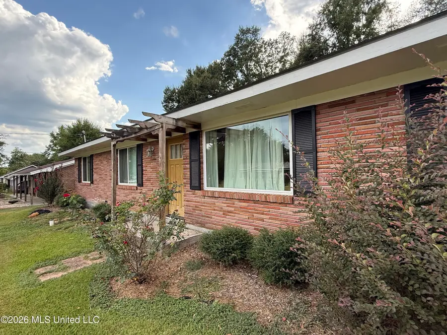 112 Berry Street, New Hebron, MS 39140 - #3