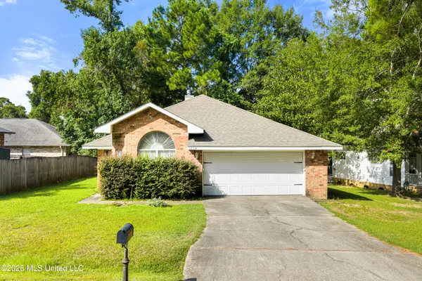 9534 Laa La Court, Diamondhead, MS 39525