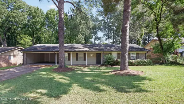 1217 Pineview Drive, Clinton, MS 39056