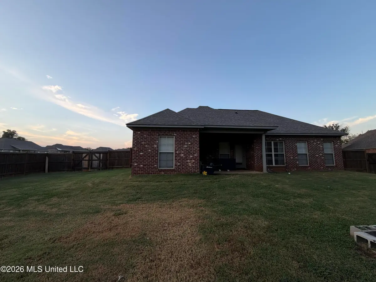 101 Trailbridge Bend, Canton, MS 39046 - #1