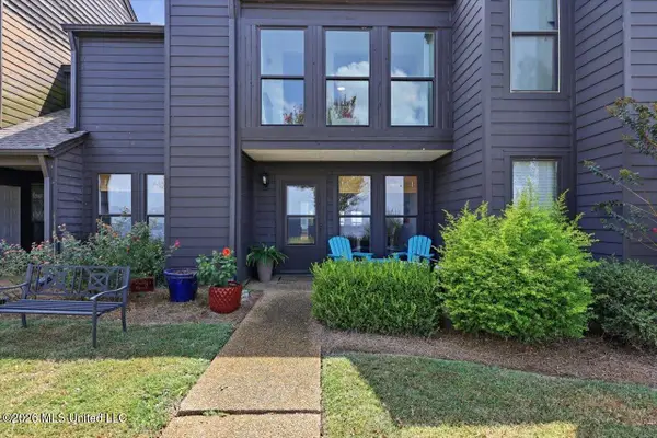 5 Lake Barnett Drive, Brandon, MS 39047