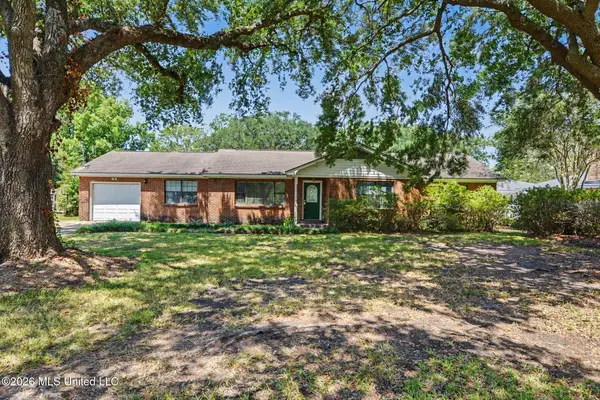 64 52nd Street, Gulfport, MS 39507