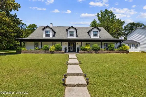451 Cove Drive, Biloxi, MS 39531