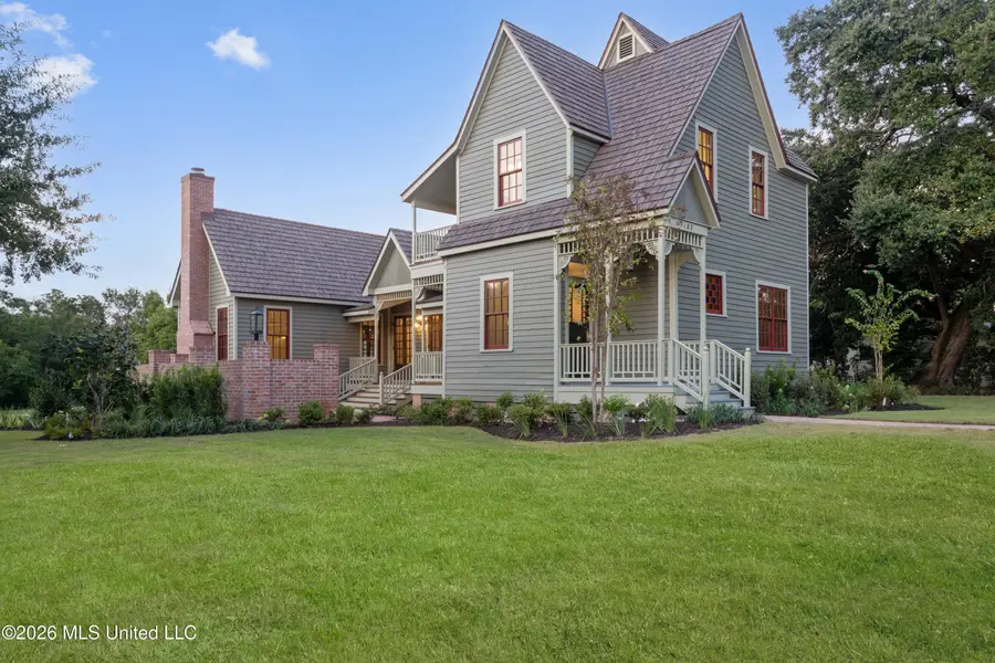 1103 Calhoun Avenue, Ocean Springs, MS 39564 - #3