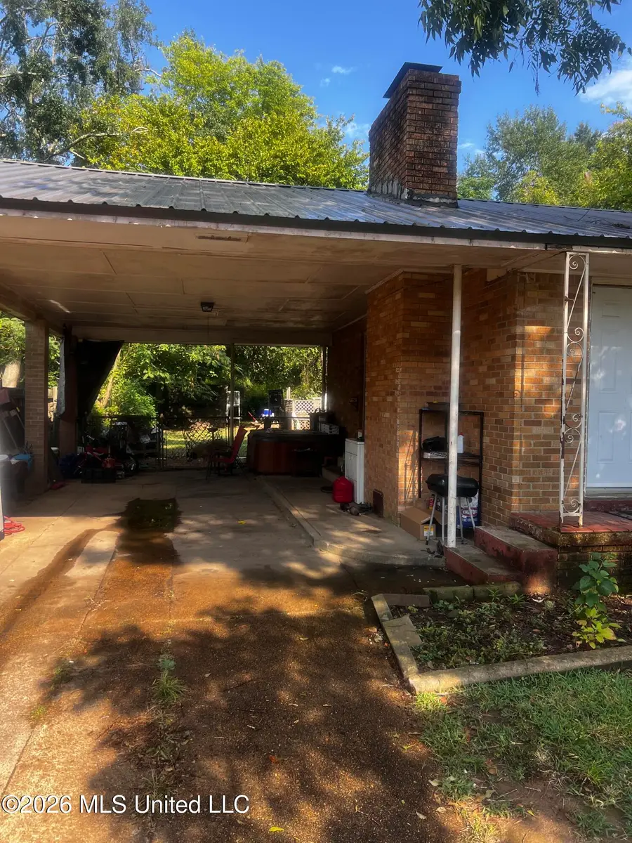 142 N College Street, Pontotoc, MS 38863 - #3