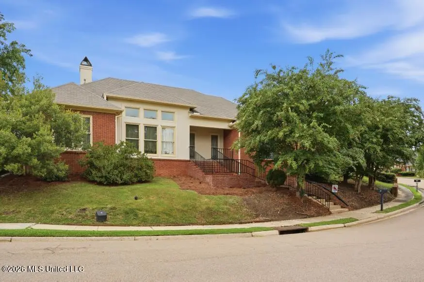 37 Village Green Circle, Jackson, MS 39211 - #1