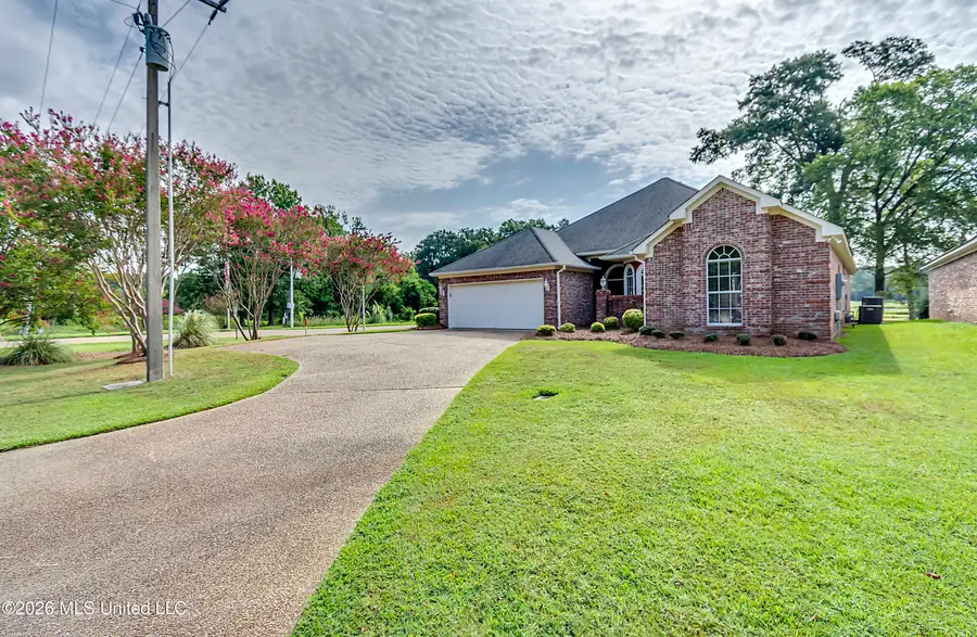 381 Bradford Drive, Brandon, MS 39047 - #3