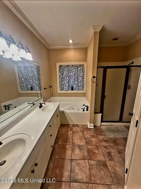 201 Eastside Lane, Brandon, MS 39047
