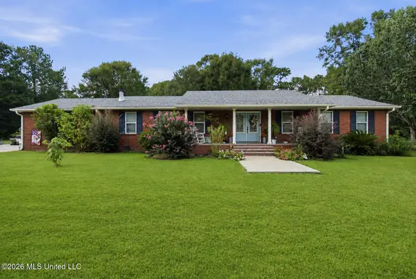 19 Luther Davis Road, Picayune, MS 39466