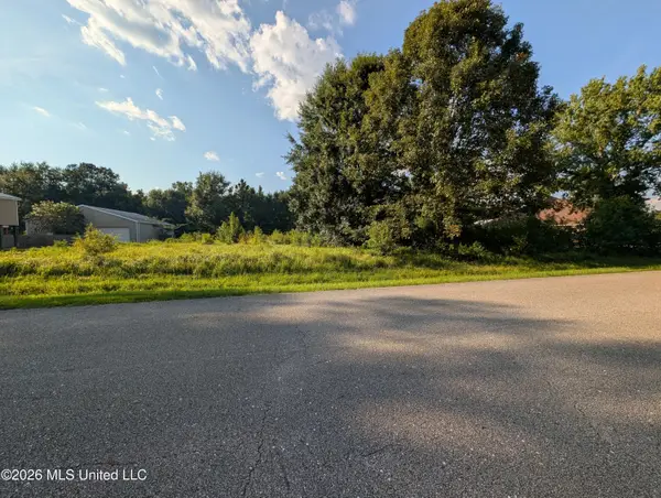 2382 Coelho Way, Diamondhead, MS 39525