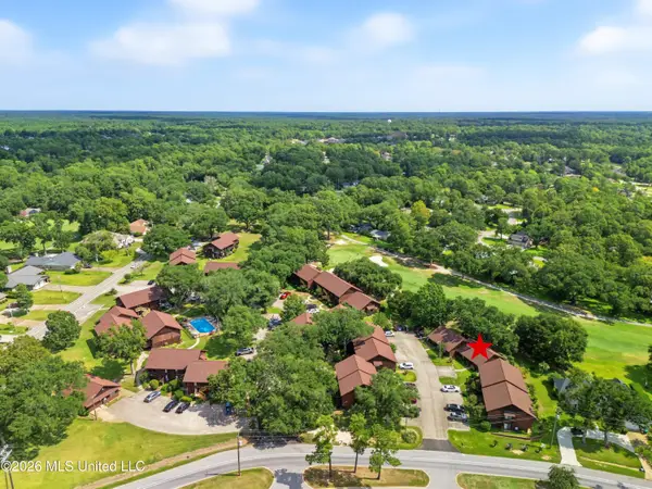 5510 E Golf Club, Diamondhead, MS 39525