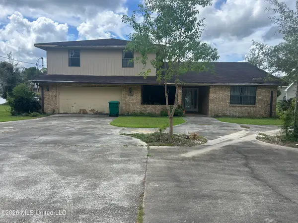 123 Peninsula Drive, Carriere, MS 39426