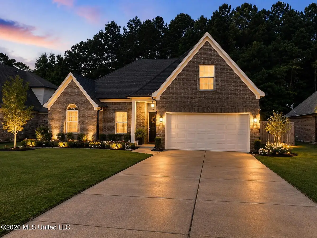 5809 W Keebler Drive, Southaven, MS 38671 - #1