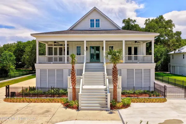 96 Boardman Avenue, Bay Saint Louis, MS 39520
