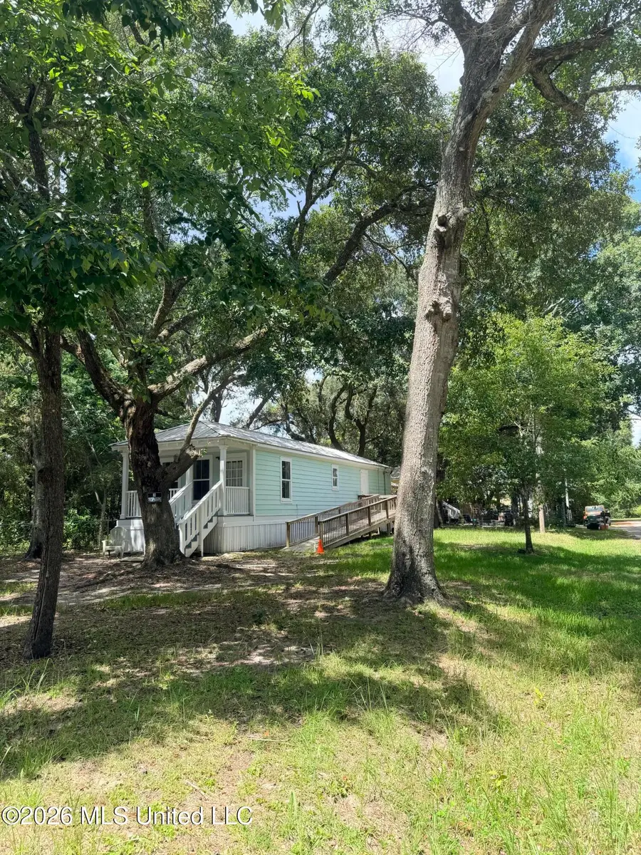 8708 Birch Avenue, Ocean Springs, MS 39564 - #3