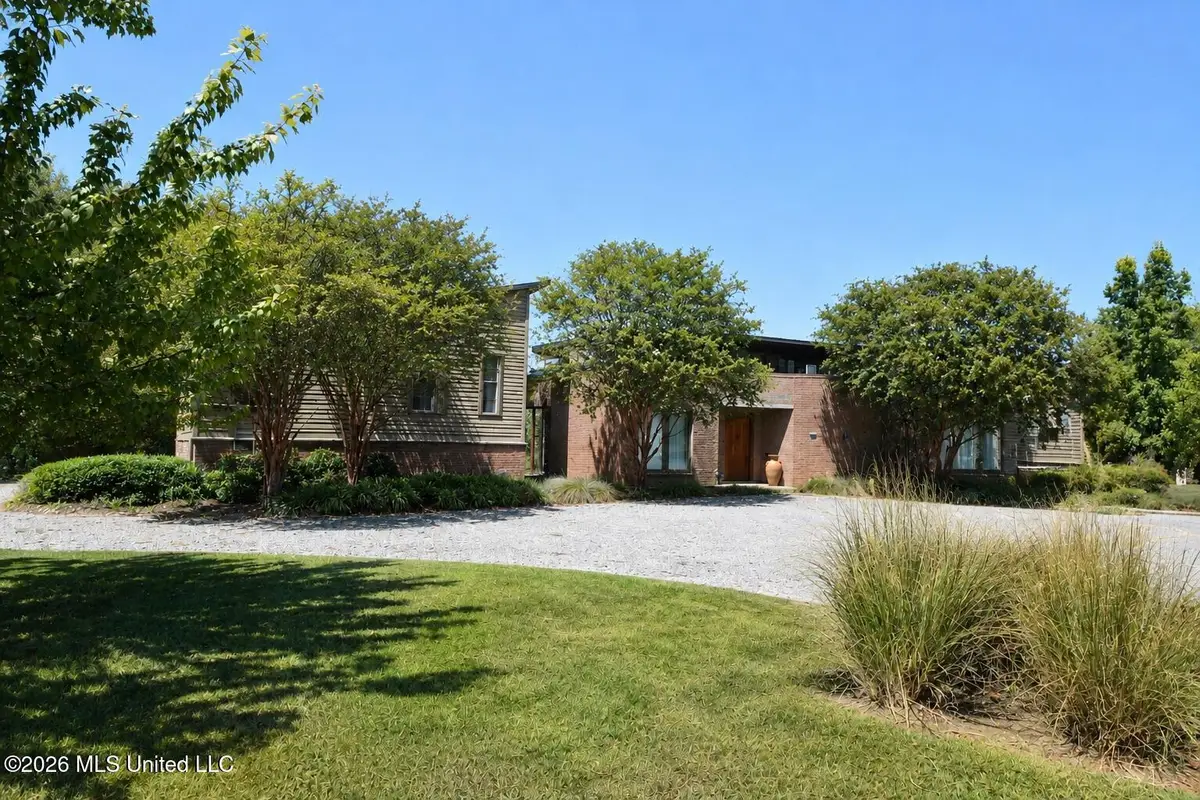 1001 Robert E Lee Drive, Greenwood, MS 38930 - #1