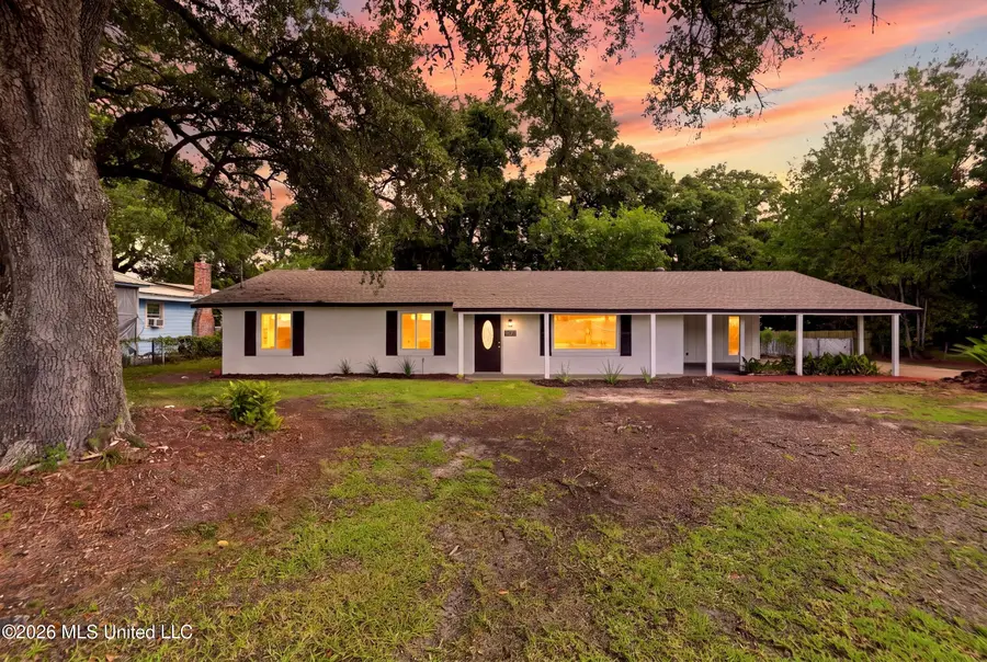 407 Dupont Avenue, Pascagoula, MS 39567 - #2