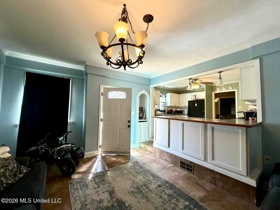 305 Albert Street, Brookhaven, MS 39601 - #2