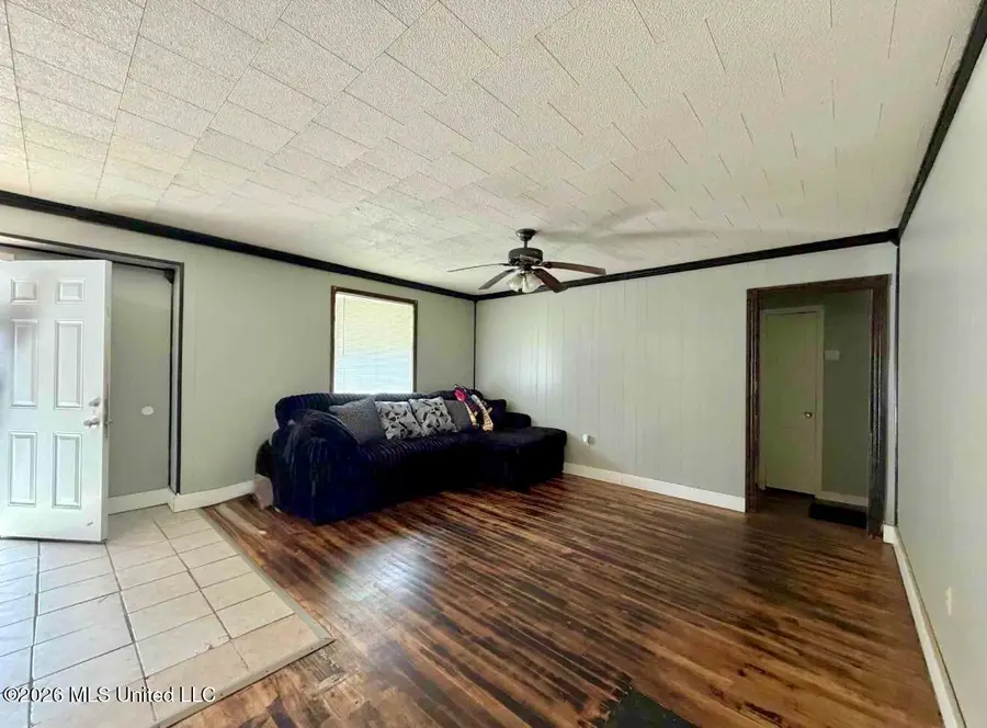 307 Albert Street, Brookhaven, MS 39601 - #3