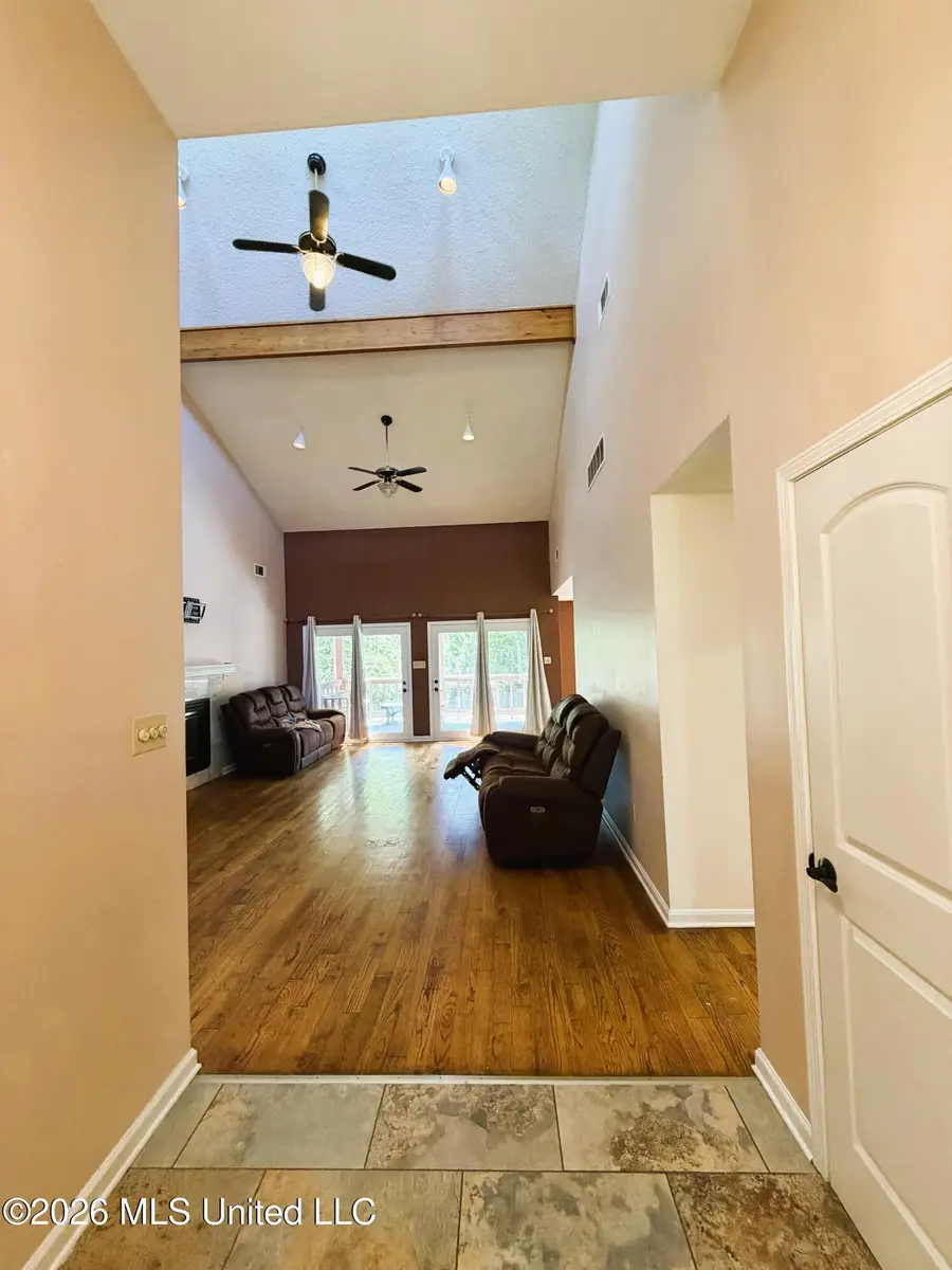 827 Tall Pine Cove, Southaven, MS 38671 - #2
