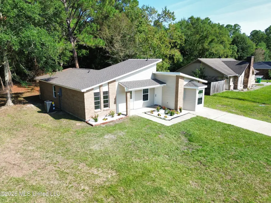 7208 Greenbriar Street, Ocean Springs, MS 39564 - #3