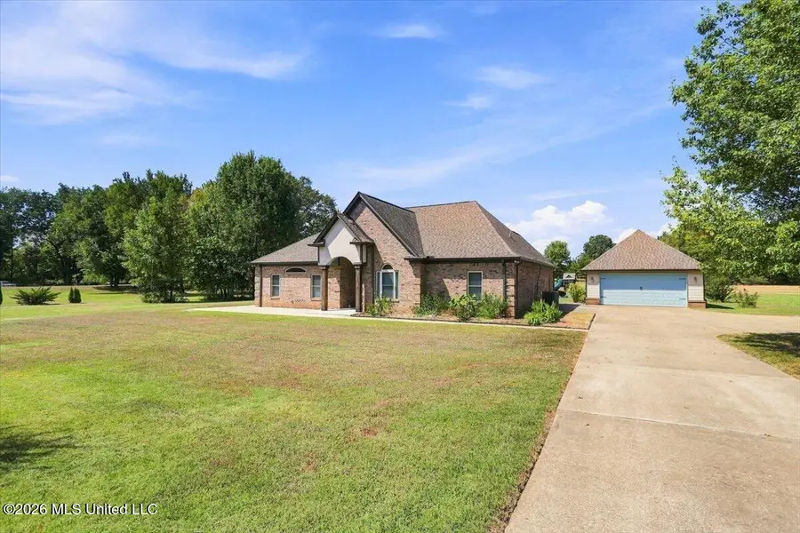 196 S Moore Crossing, Byhalia, MS 38611 - #3