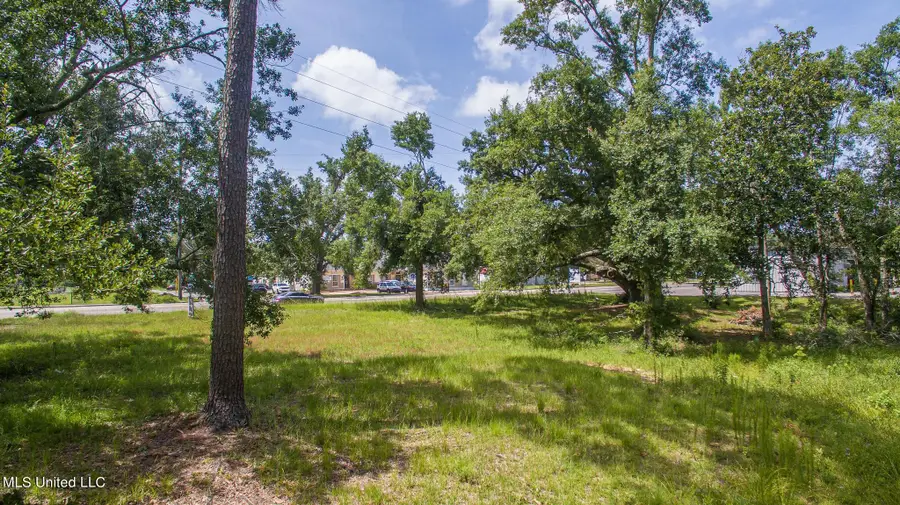 1017 Pine Street, Gulfport, MS 39507 - #2