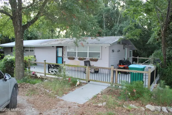 1325 Iberville Drive, Ocean Springs, MS 39564