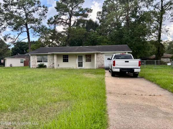 2601 Lawn Circle, Gautier, MS 39553