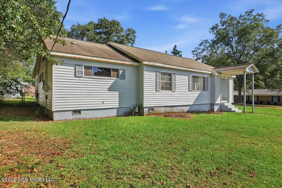 215 E Simpson, Mendenhall, MS 39114 - #2