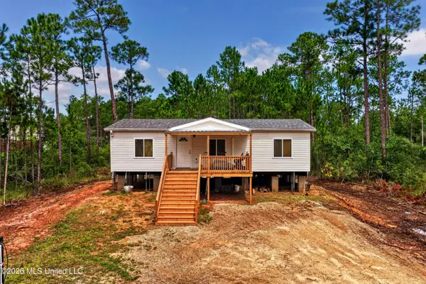 5053 W Swallow Lane, Bay Saint Louis, MS 39520