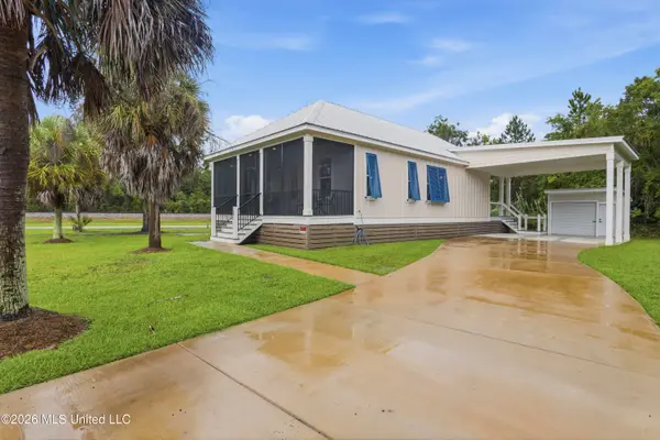 138 Lafitte Drive, Waveland, MS 39576
