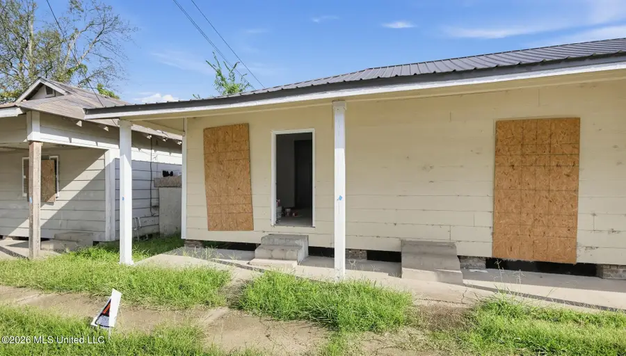 213 Oak Street, Greenwood, MS 38930 - #3