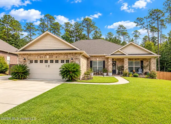 1004 Cardinal Cove, Ocean Springs, MS 39564