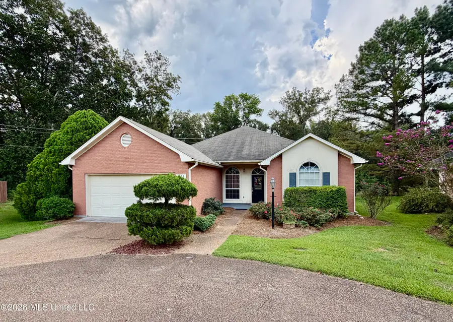 211 S Twin Lakes, Clinton, MS 39056 - #2