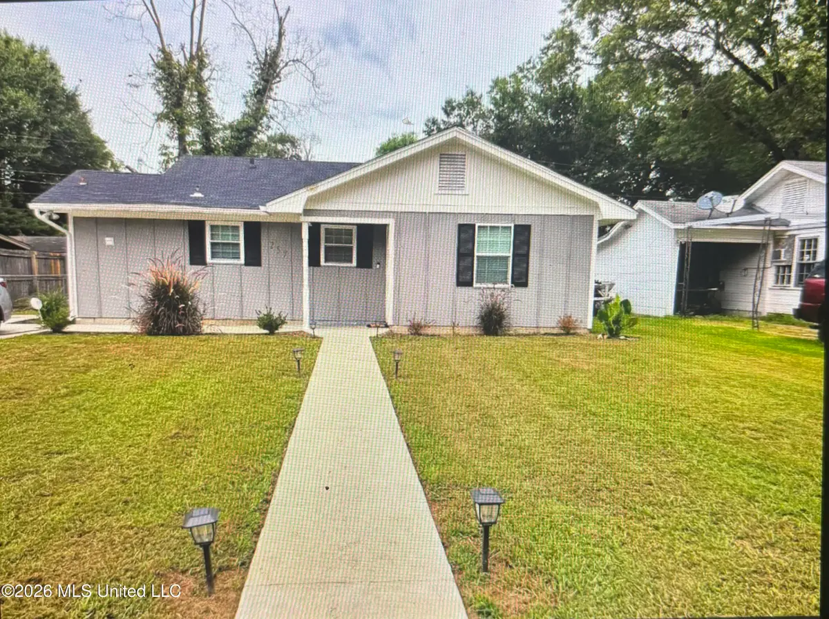 257 N Cotton Drive, Greenville, MS 38701 - #1