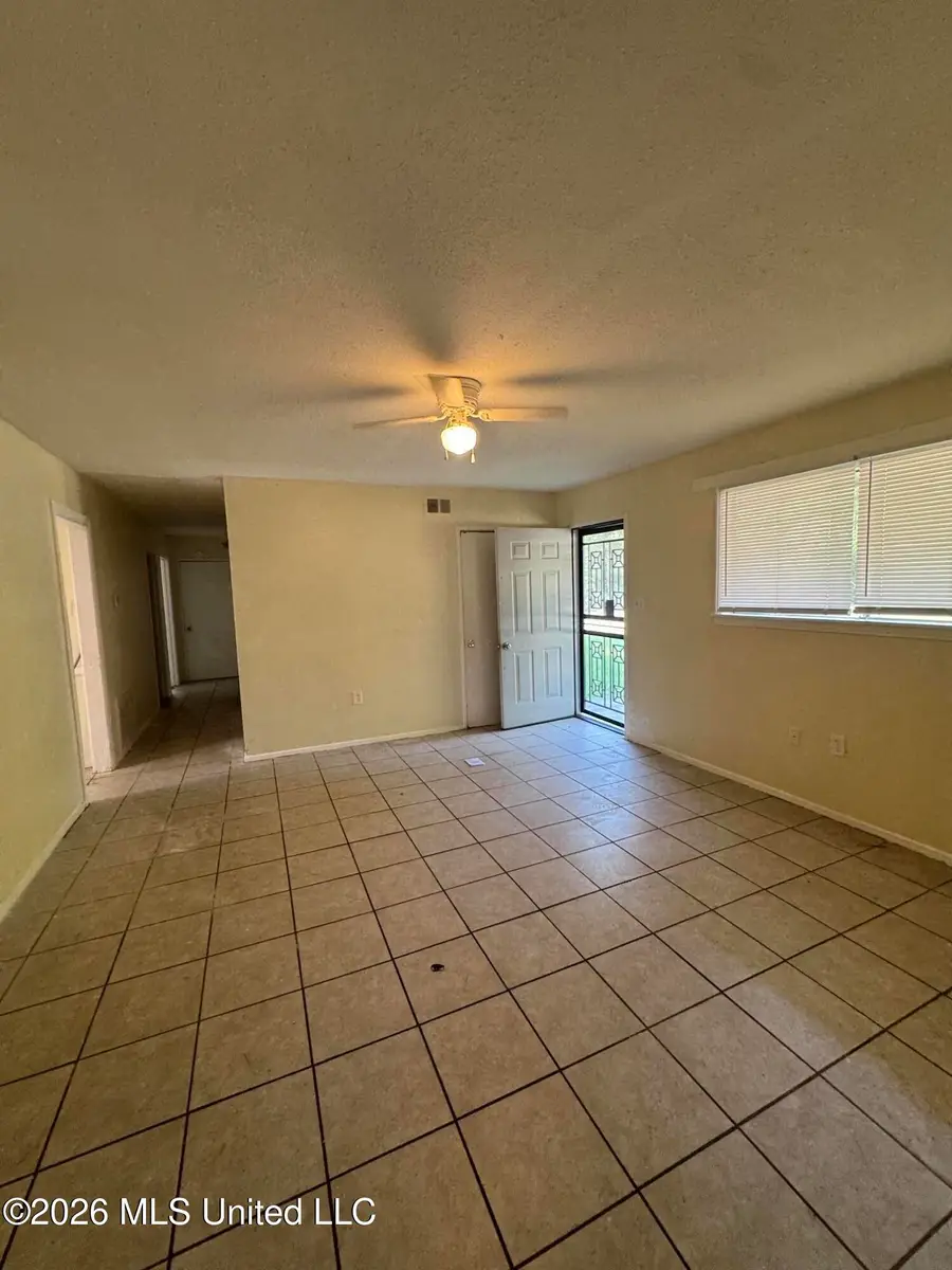 318 Queen Marie Lane, Jackson, MS 39209 - #2