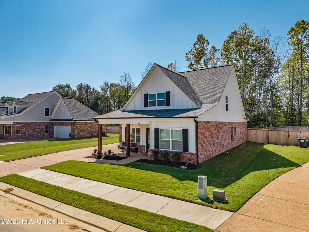 6099 Hickory Point Drive, Walls, MS 38680 - #1