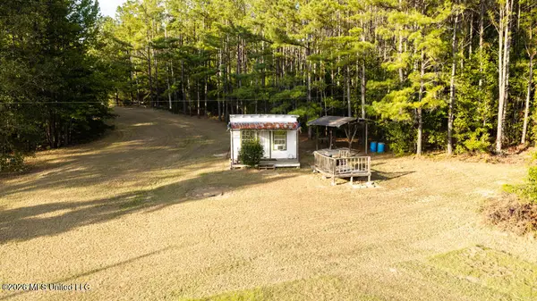 214 Cook Cobb Road, Camden, MS 39045