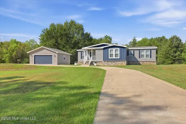 2089 Stump Bridge Road, Camden, MS 39045