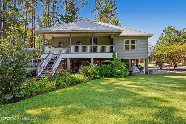6040 Choctaw Place, Kiln, MS 39556