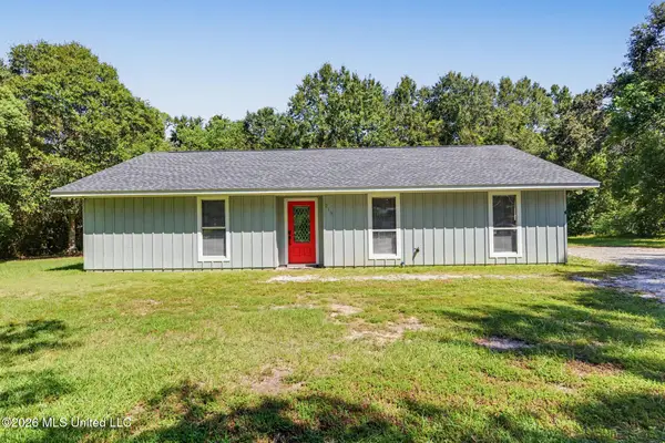 215 Old Spanish Trail, Waveland, MS 39576